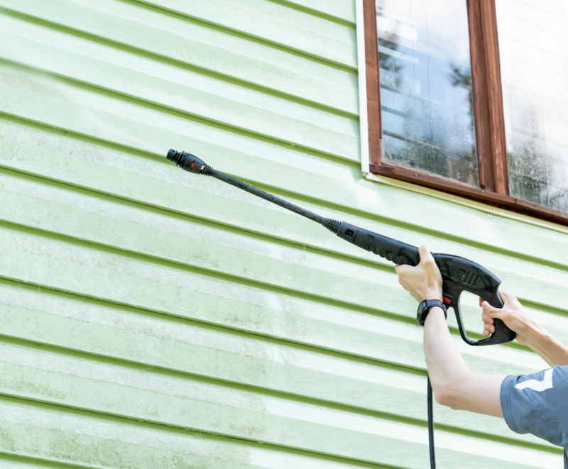 high pressure cleaning a house